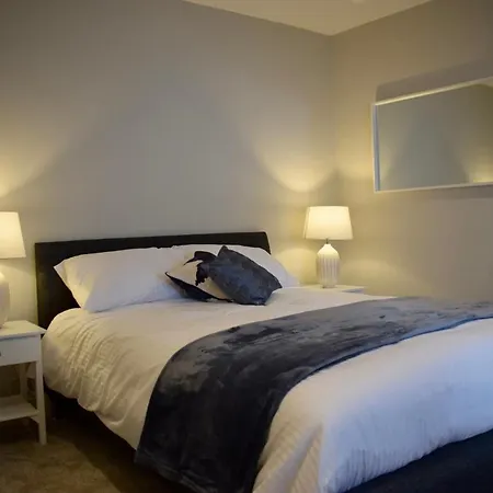 Modern 3 Bedroom Penthouse In Templebar * 더블린