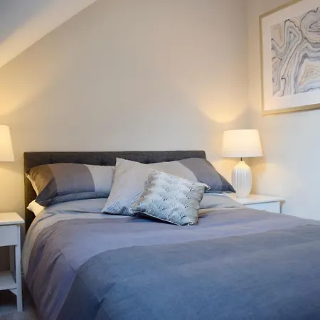 Апартаменты Modern 3 Bedroom Penthouse In Templebar *